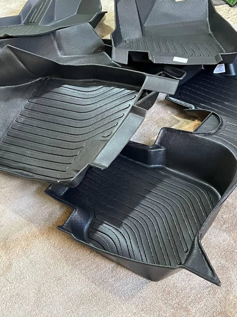 TAPIS VOITURE 7D