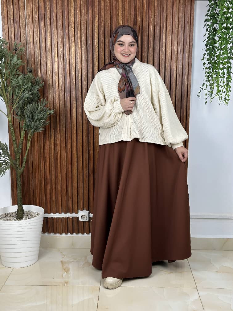 تنورة واسعة أنيقة